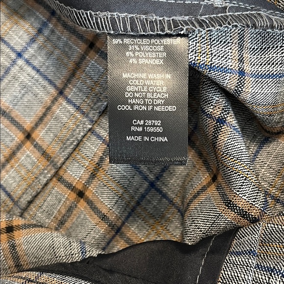 Grey Dressy Plaid Shorts in Gray and Brown, Size 12 - Picture 7 of 7